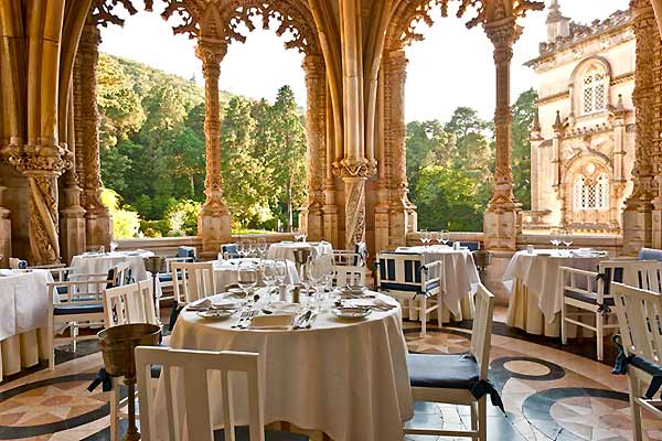 The restaurant of the Bussaco Hotel